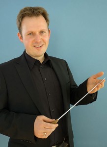 Dirigent des Symphonischen Blasorchesters: Bernhard Willer